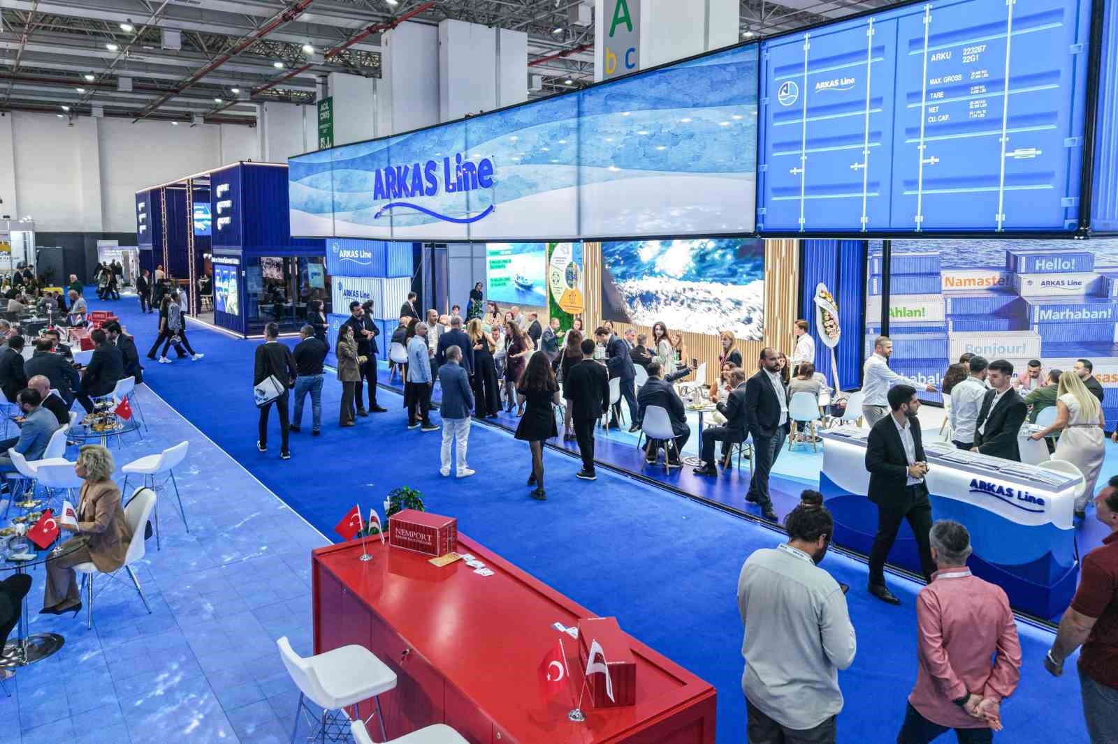 İZMİR BÜYÜKŞEHİR BELEDİYESİ EV SAHİPLİĞİNDE, İZFAŞ TARAFINDAN DÜZENLENEN LOGISTECH 5. ULUSLARARASI LOJİSTİK, DEPOLAMA VE TEKNOLOJİLERİ FUARI, FUAR İZMİR'DE KAPILARINI AÇTI.