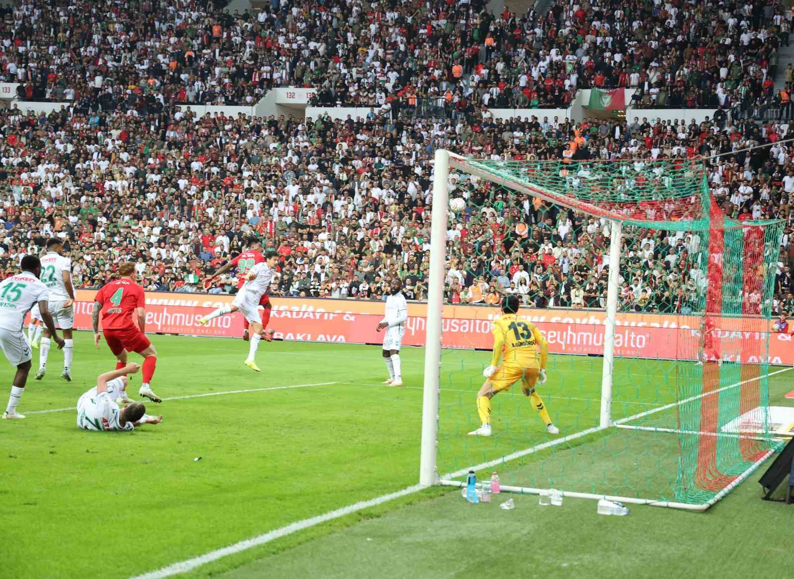 TRENDYOL SÜPER LİG’İN 8. HAFTASINDA AMED SPORTİF FAALİYETLER, EVİNDE KARŞILAŞTIĞI KONYASPOR’U 1-0’LIK SKORLA MAĞLUP ETTİ.