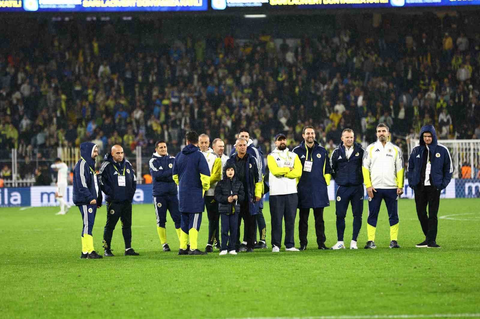 TRENDYOL SÜPER LİG’İN 8. HAFTASINDA FENERBAHÇE EVİNDE KARŞILAŞTIĞI CORENDON ALANYASPOR'U 3-0 MAĞLUP ETTİ.