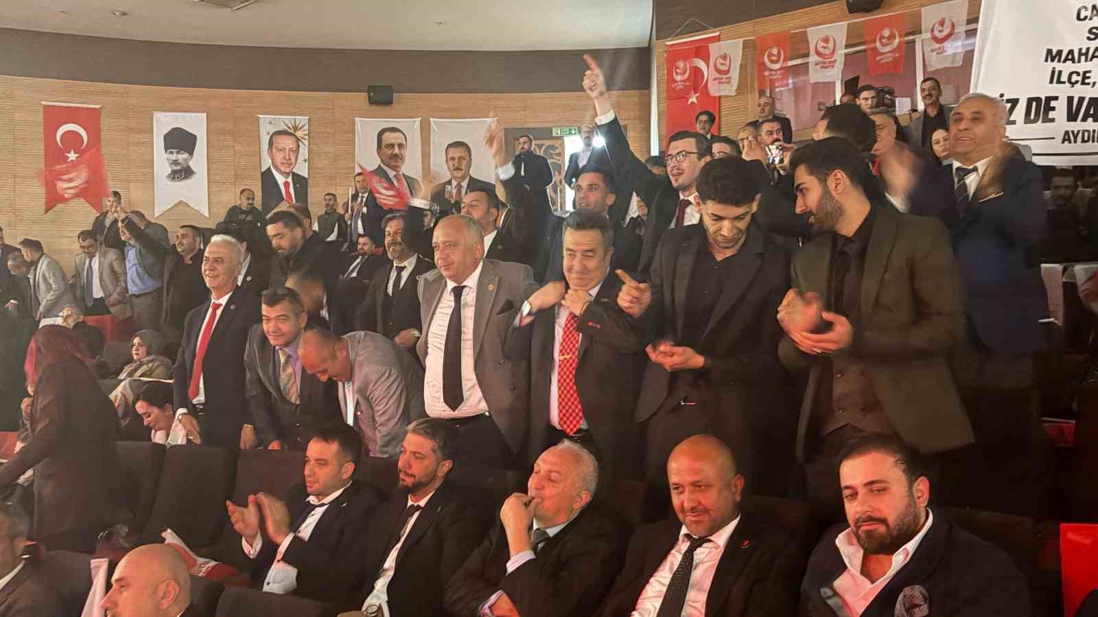 BÜYÜK BİRLİK PARTİSİ (BBP) LİDERİ MUSTAFA DESTİCİ, "HAYAT PAHALILIĞI KARŞISINDA VATANDAŞIMIZIN YAŞADIĞI SIKINTININ FARKINDAYIZ. ENFLASYONLA MÜCADELE, ÜRETİMİN GÜÇLENMESİ VE GELİR DAĞILIMININ İYİLEŞMESİYLE BİRLİKTE YÜRÜTÜLMELİDİR" DEDİ.