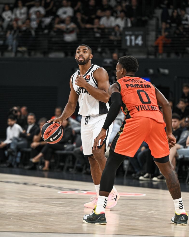 BEŞİKTAŞ, EUROLEAGUE'İN İLK HAFTASINDA SAHASINDA İSPANYOL EKİBİ VALENCİA BASKET'E 96-94 MAĞLUP OLDU.