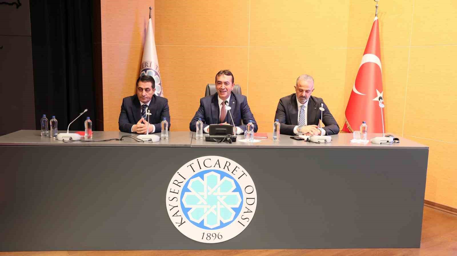 KAYSERİ TİCARET ODASI’NDA (KTO) ORGAN SEÇİMLERİNİN ARDINDAN YAPILAN İLK MECLİS TOPLANTISINDA MECLİS DİVANI, YÖNETİM KURULU, DİSİPLİN KURULU, DANIŞMA VE STRATEJİ KURULU VE TOBB GENEL KURUL DELEGELERİ SEÇİMLE BELİRLENDİ. 61 KOMİTENİN 59’UNU KAZANARAK GÜVEN TAZELEYEN KTO YÖNETİM KURULU BAŞKANI ÖMER GÜLSOY, "BİZLERİ YENİDEN SEÇEN ÜYELERİMİZE MAHCUP OLMAYACAK, ODAMIZIN SESİNİ DAHA GÜR DUYURACAĞIZ. BİRLİKTE GÜÇLÜYÜZ ANLAYIŞIYLA KAYSERİ İÇİN ÇALIŞMAYA DEVAM EDECEĞİZ" DEDİ.