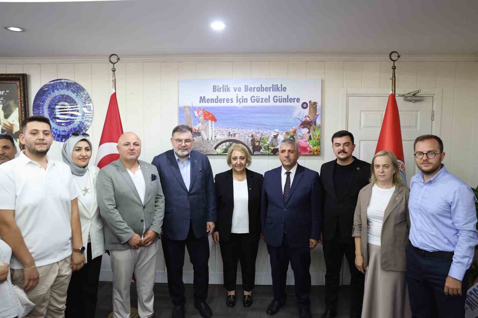 MENDERES BELEDİYE BAŞKAN VEKİLLİĞİ DEVİR TESLİM TÖRENİ GERÇEKLEŞTİRİLDİ. BAŞKAN VEKİLİ OLARAK SEÇİLEN AK PARTİLİ ASUMAN ŞEN, GÖREVİ DEVRALDI.