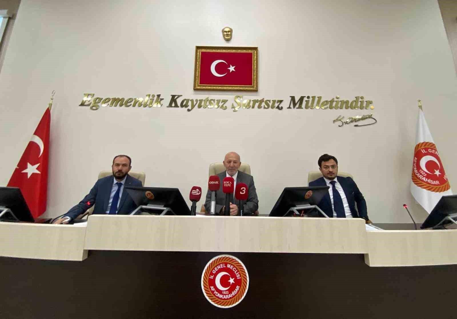 AFYONKARAHİSAR İL ÖZEL İDARESİ TARAFINDAN DEVLET HASTANESİ’NİN KULLANIMI İÇİN 18 MİLYON TL’YE ALINAN 5 TIBBİ CİHAZ TÖRENLE TESLİM EDİLECEK.