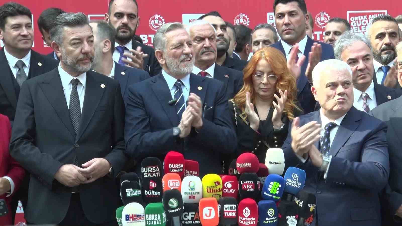 BURSA TİCARET VE SANAYİ ODASI’NDA (BTSO) YENİ DÖNEMİN YÖNETİMİNİ BELİRLEMEK ÜZERE GERÇEKLEŞTİRİLEN SEÇİMDE OY VERME İŞLEMİ SÜRÜYOR. MEVCUT BAŞKAN İBRAHİM BURKAY İLE BURSA TİCARET BORSASI BAŞKANI ÖZER MATLI’NIN YARIŞTIĞI SEÇİMDE 159 MECLİS ÜYESİ SANDIK BAŞINA GİDİYOR. BURKAY, SEÇİM SÜRECİNE İLİŞKİN YAPTIĞI AÇIKLAMADA, BTSO’NUN 137 YILLIK KÖKLÜ GEÇMİŞİNE DİKKAT ÇEKEREK, "BUGÜN TARİHİ BİR GÜNÜ YAŞIYORUZ" DEDİ.