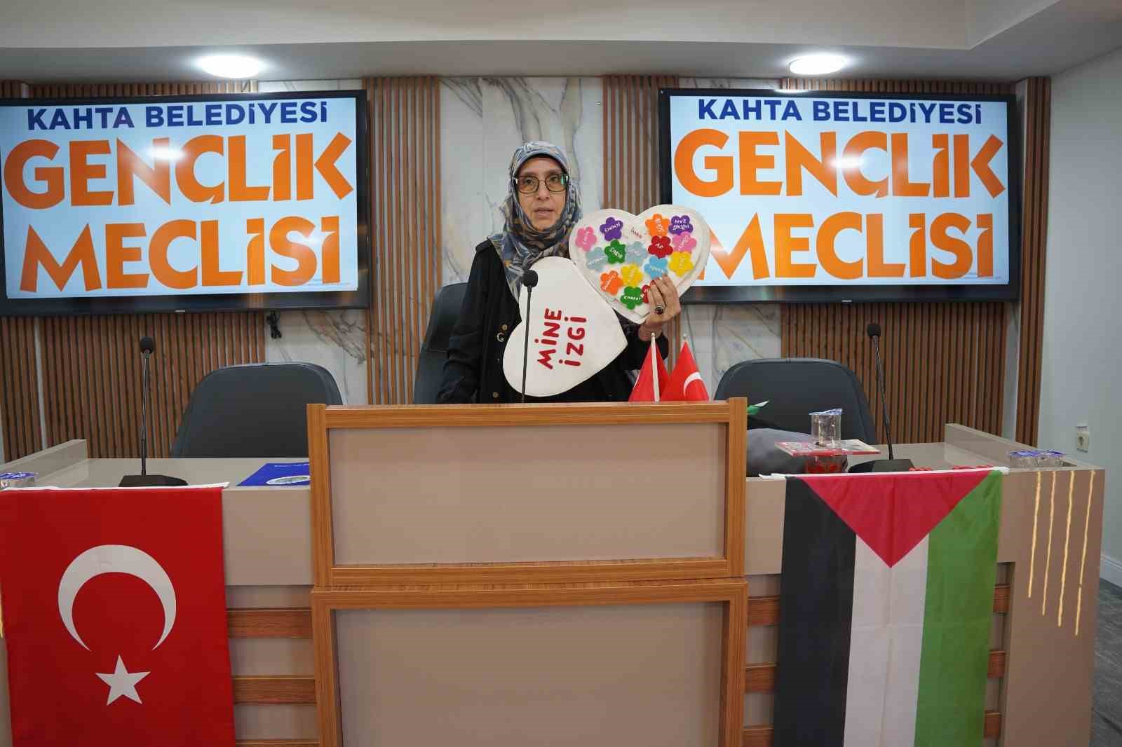 KAHTA BELEDİYESİ GENÇLİK MECLİSİ'NDEN ANLAMLI BULUŞMA
