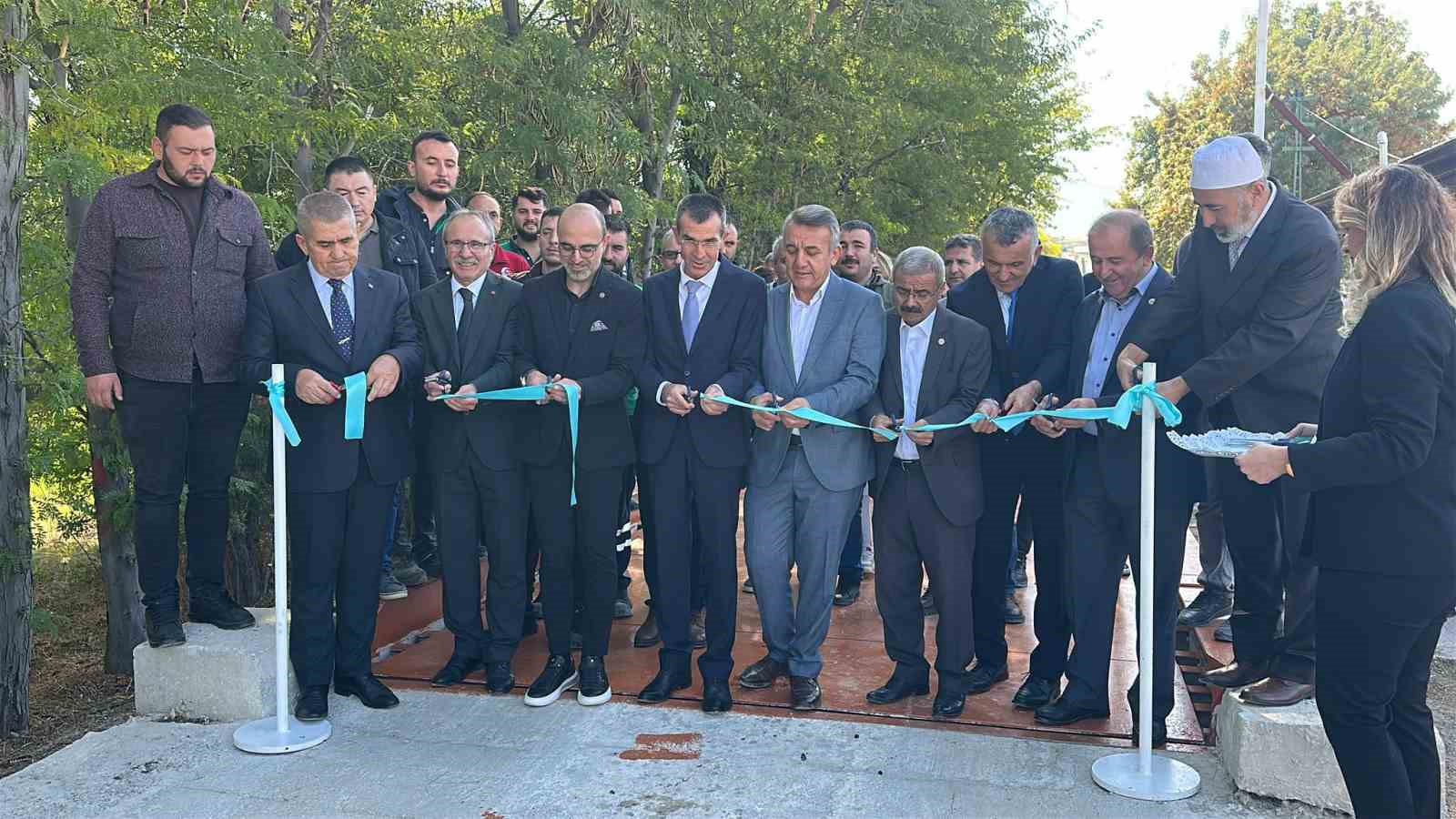 BURDUR ŞEKER FABRİKASINDA 2026-2027 DÖNEMİ PANCAR ALIM KAMPANYASI DÜZENLENEN TÖRENLE BAŞLADI. İŞLENECEK 640 BİN TON ŞEKER PANCARINDAN BU DÖNEM 87 BİN TON KRİSTAL ŞEKER, 30 BİN TON MELAS, 120 BİN TON YAŞ PANCAR POSASI, ÜRETİMİ HEDEFLENİYOR.
