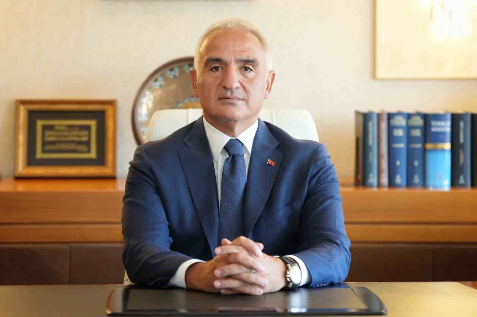 KÜLTÜR VE TURİZM BAKANI MEHMET NURİ ERSOY