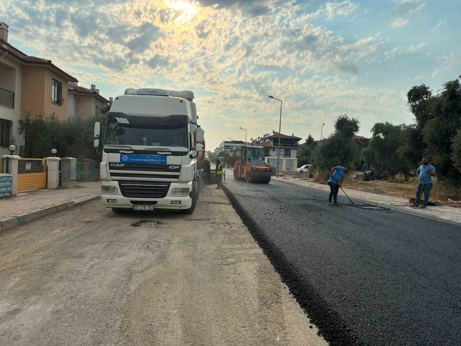 AYDIN BÜYÜKŞEHİR’İN YOL ÇALIŞMALARI SÜRÜYOR