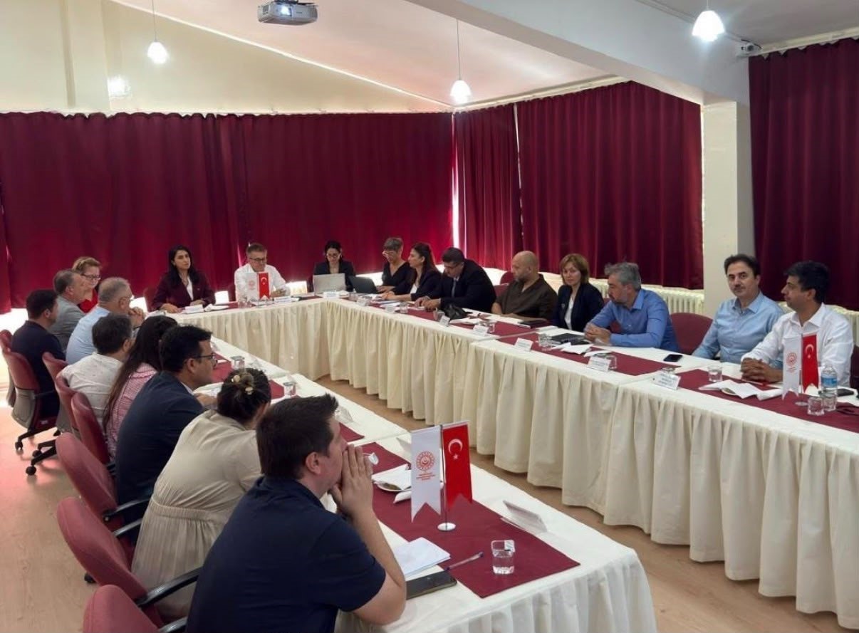 KIRKLARELİ AİLE VE SOSYAL HİZMETLER İL MÜDÜRLÜĞÜ BÜNYESİNDE KADININ GÜÇLENMESİ İL EYLEM PLANI TOPLANTISI GERÇEKLEŞTİRİLDİ.