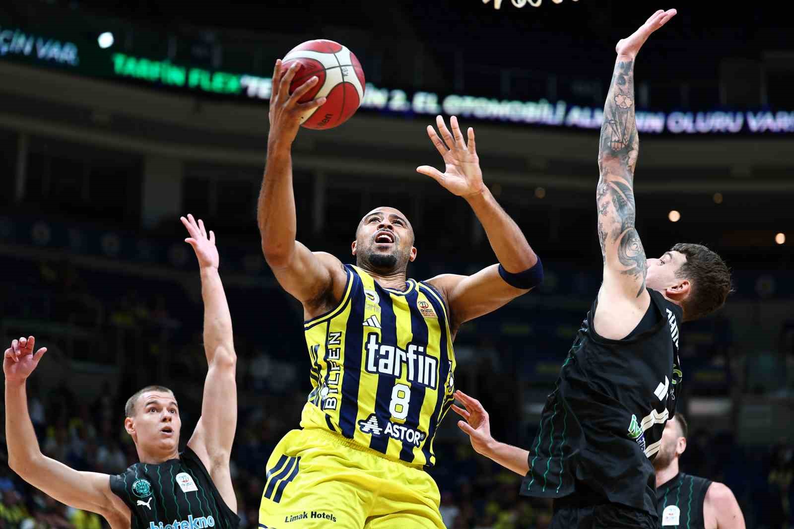TÜRKİYE SİGORTA BASKETBOL SÜPER LİGİ 2. HAFTA MAÇINDA FENERBAHÇE, KONUK ETTİĞİ KÖRFEZ BASKET’İ 85-84'LÜK SKORLA MAĞLUP ETTİ.