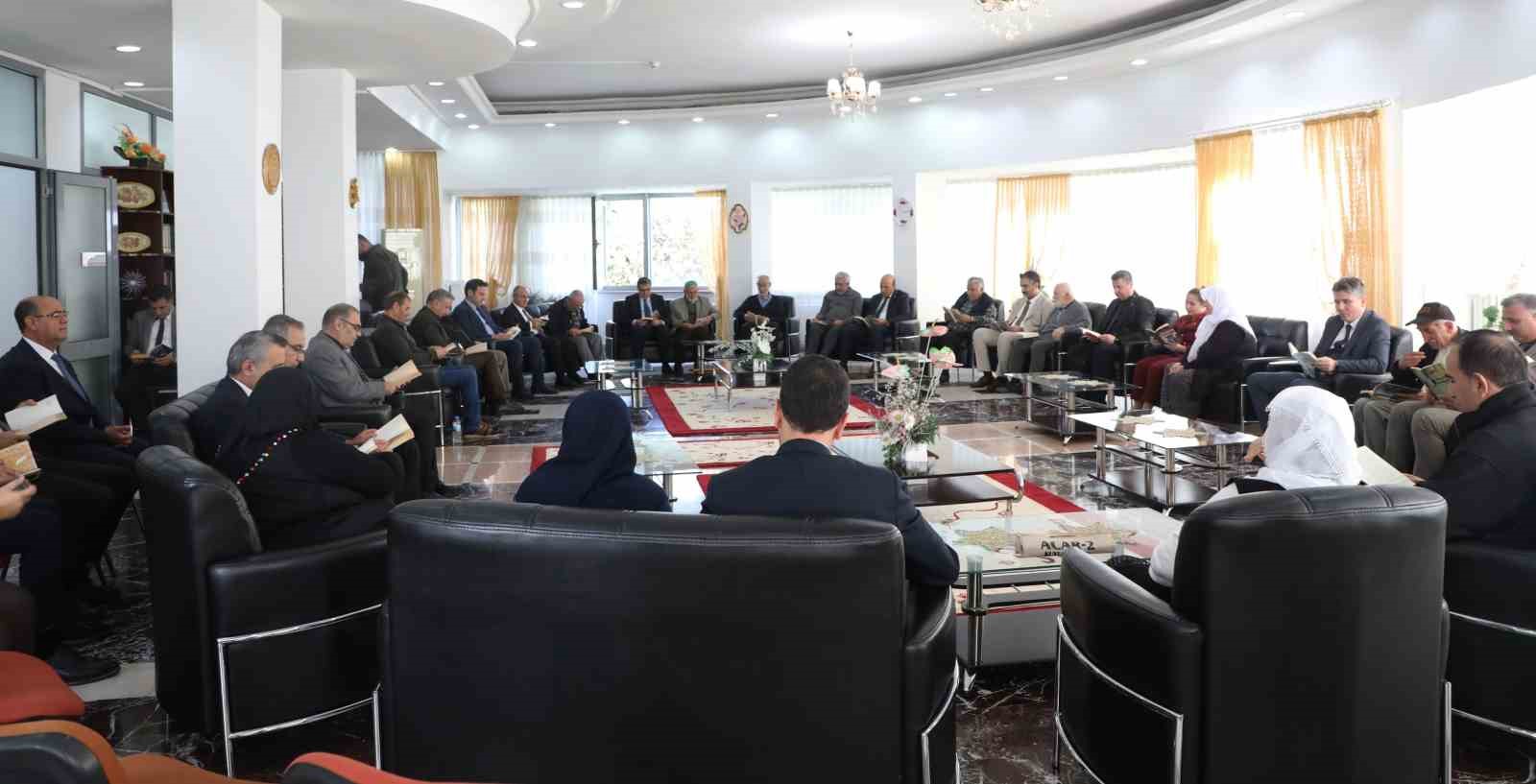 ELAZIĞ’DA "İYİLİK VAR" BULUŞMASI: BÜYÜKLERLE GÖNÜL KÖPRÜSÜ KURULDU
