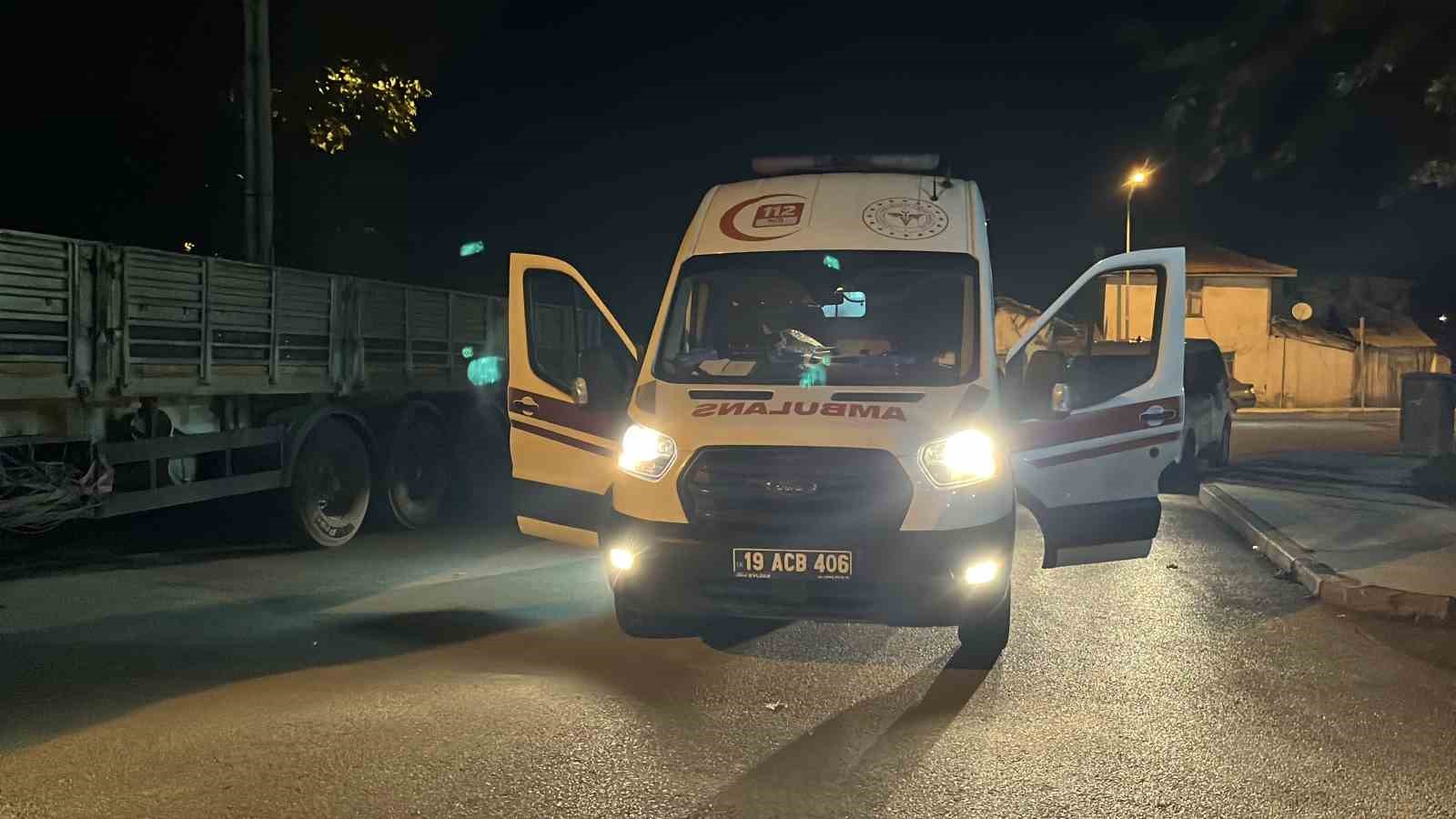 ‘DUR’ İHTARINA UYMAYAN MOTOSİKLETLİ POLİS MEMURUNA ÇARPTI
