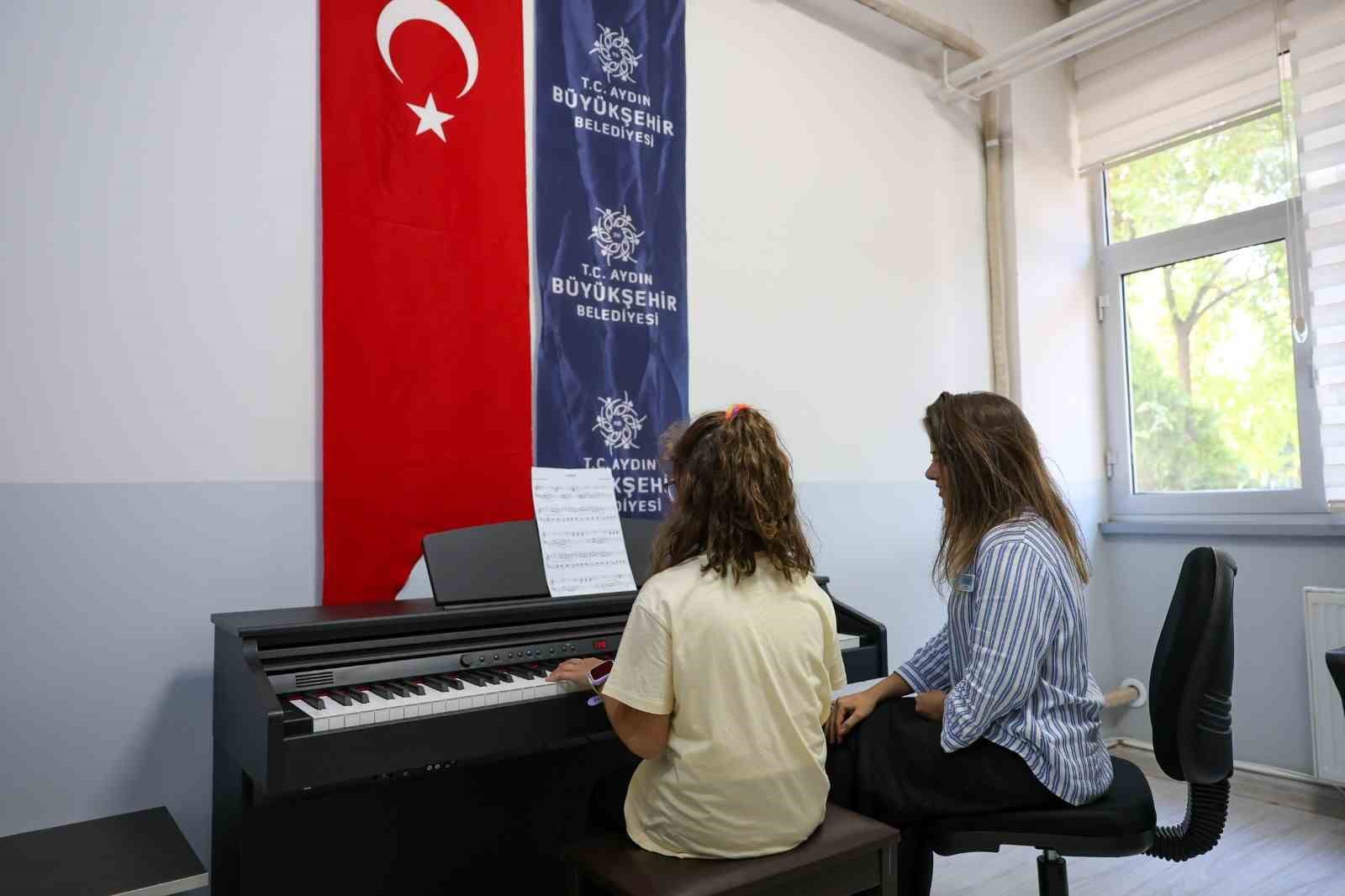 AYDIN BÜYÜKŞEHİR DİSLEKSİ MERKEZİ’NDE DERSLER DEVAM EDİYOR