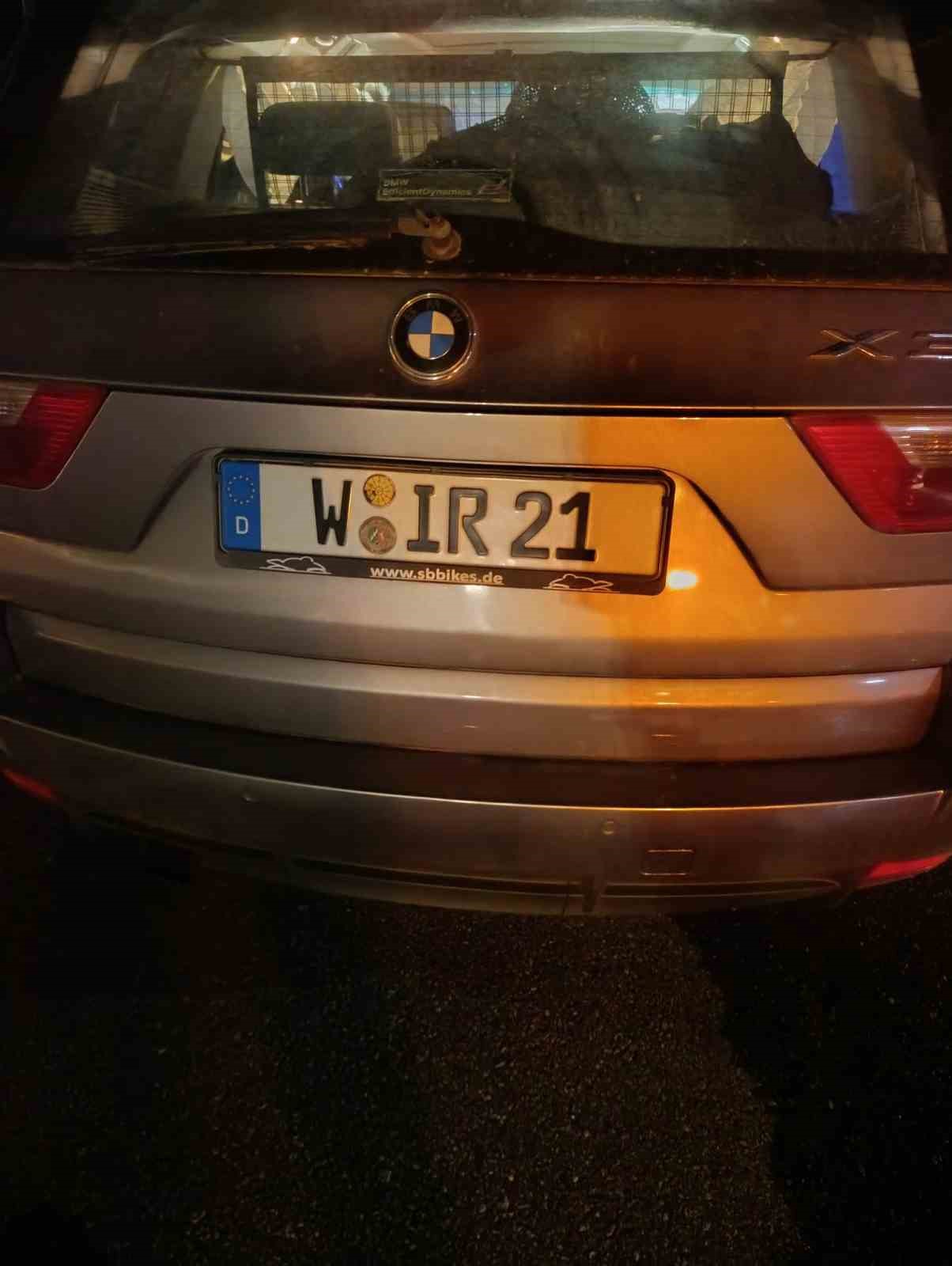 BİNGÖL’DE ARAÇ ATA ÇARPTI: 1 YARALI