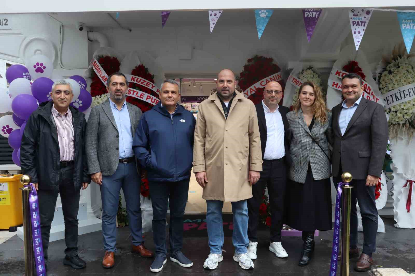 BİLAL GENÇ, VOLKAN YILDIZ, ERHAN BOSTAN, TALAT OLGAY, SALİH YILMAZ, NİLAY GÖZEGİR ERALP, İBRAHİM ERSOY.