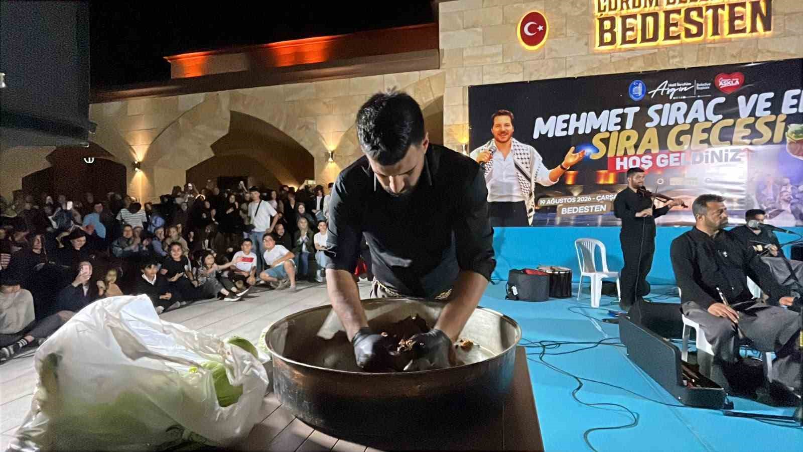 GECEDE ÇİĞ KÖFTE YOĞRULDU.