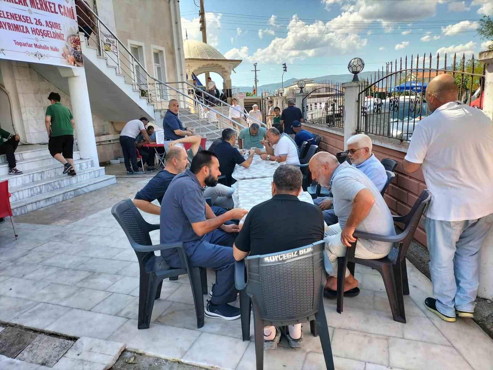 KÖYCEĞİZ TOPARLAR MAHALLESİ’NDE 26. AŞURE ETKİNLİĞİ GERÇEKLEŞTİRİLDİ