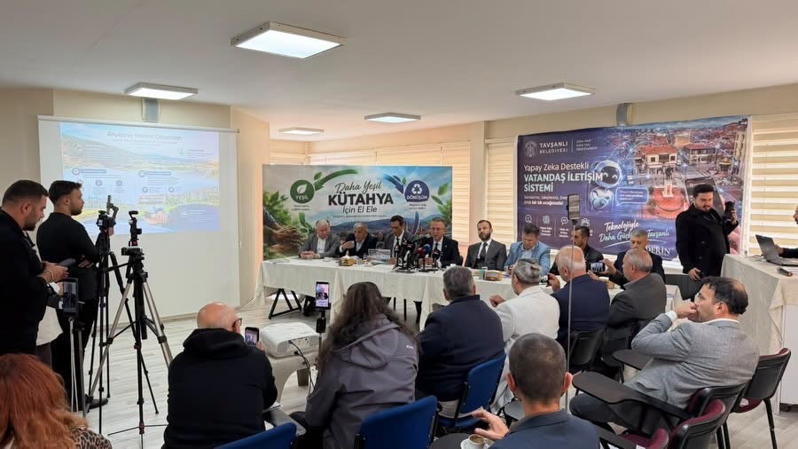KÜTAHYA'NIN TAVŞANLI İLÇESİNDE, RESMÎ GAZETE’DE YAYINLANARAK İLAN EDİLEN 'TAVŞANLI YATIRIM ALANI' VE BÖLGEDE KURULMASI PLANLANAN ENDÜSTRİ BÖLGESİ’NE İLİŞKİN DEĞERLENDİRMELERDE BULUNULDU.