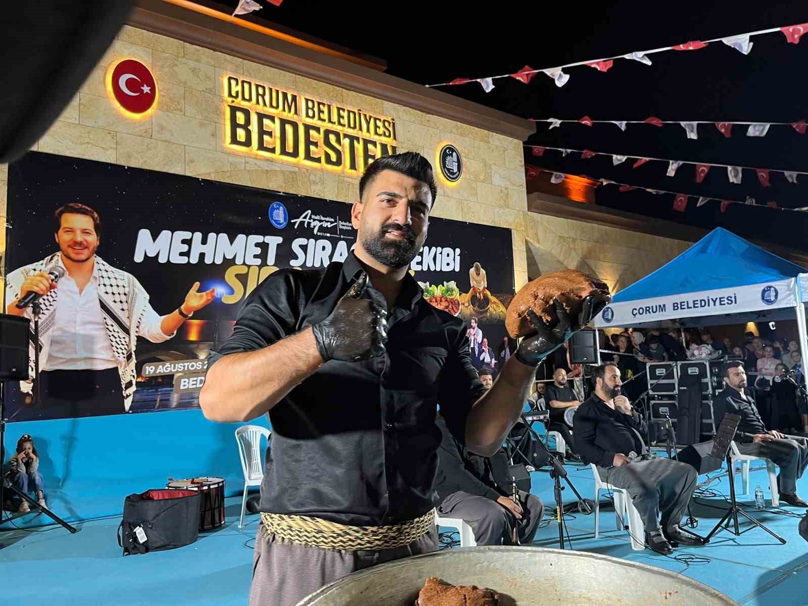 GECEDE ÇİĞ KÖFTE YOĞRULDU.