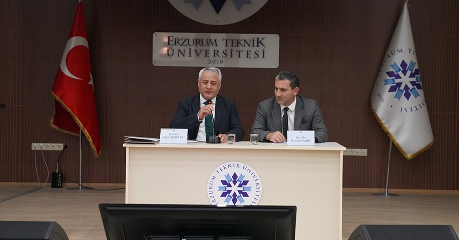 ERZURUM TEKNİK ÜNİVERSİTESİNDE (ETÜ), “TERÖRSÜZ TÜRKİYE: TARİHSEL SÜREÇ, DEMOKRATİKLEŞME VE HUKUK DEVLETİ” KONULU PANEL DÜZENLENDİ.