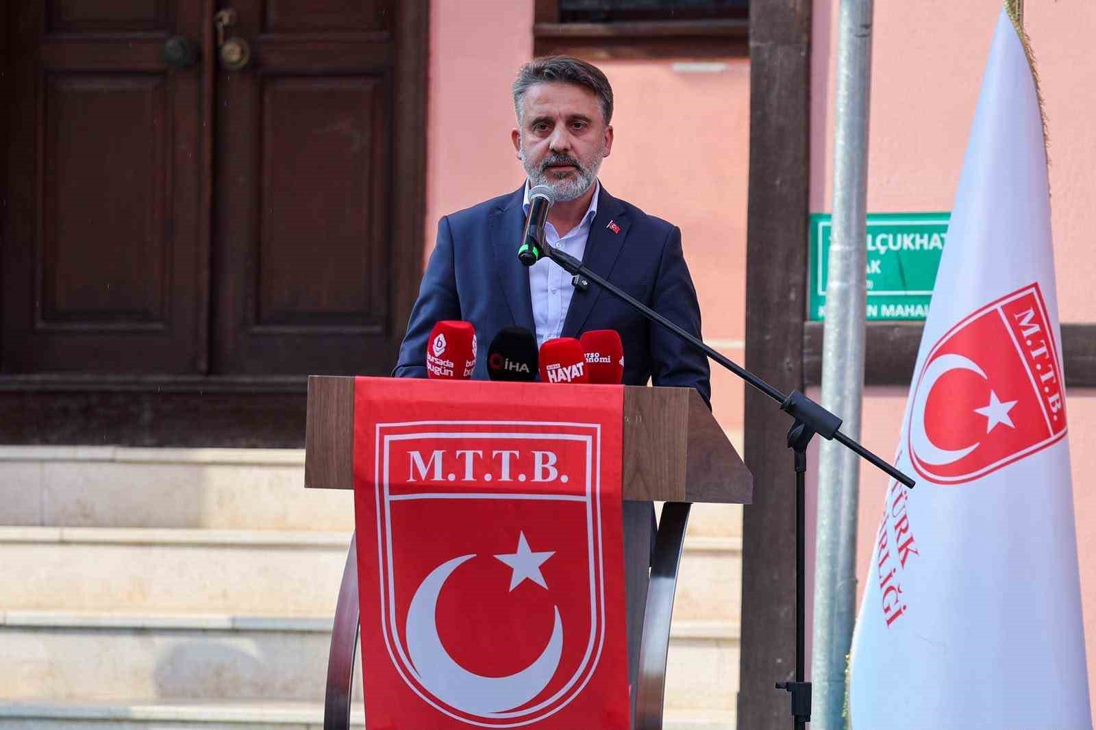 BURSA BÜYÜKŞEHİR BELEDİYE BAŞKAN VEKİLİ ŞAHİN BİBA, MİLLÎ TÜRK TALEBE BİRLİĞİ (MTTB) BURSA İL BAŞKANLIĞI YENİ HİZMET BİNASININ AÇILIŞ TÖRENİNE KATILDI. GENÇLERE YÖNELİK ÇALIŞMALARA VERDİKLERİ DESTEĞİ VURGULAYAN BİBA, "GAYEMİZ, ŞEHRİMİZİN GÜÇLÜ MİRASINI GENÇLERİMİZİN BİLGİ VE ENERJİSİYLE BULUŞTURARAK BURSA’YI DAHA İLERİYE TAŞIMAKTIR" DEDİ.