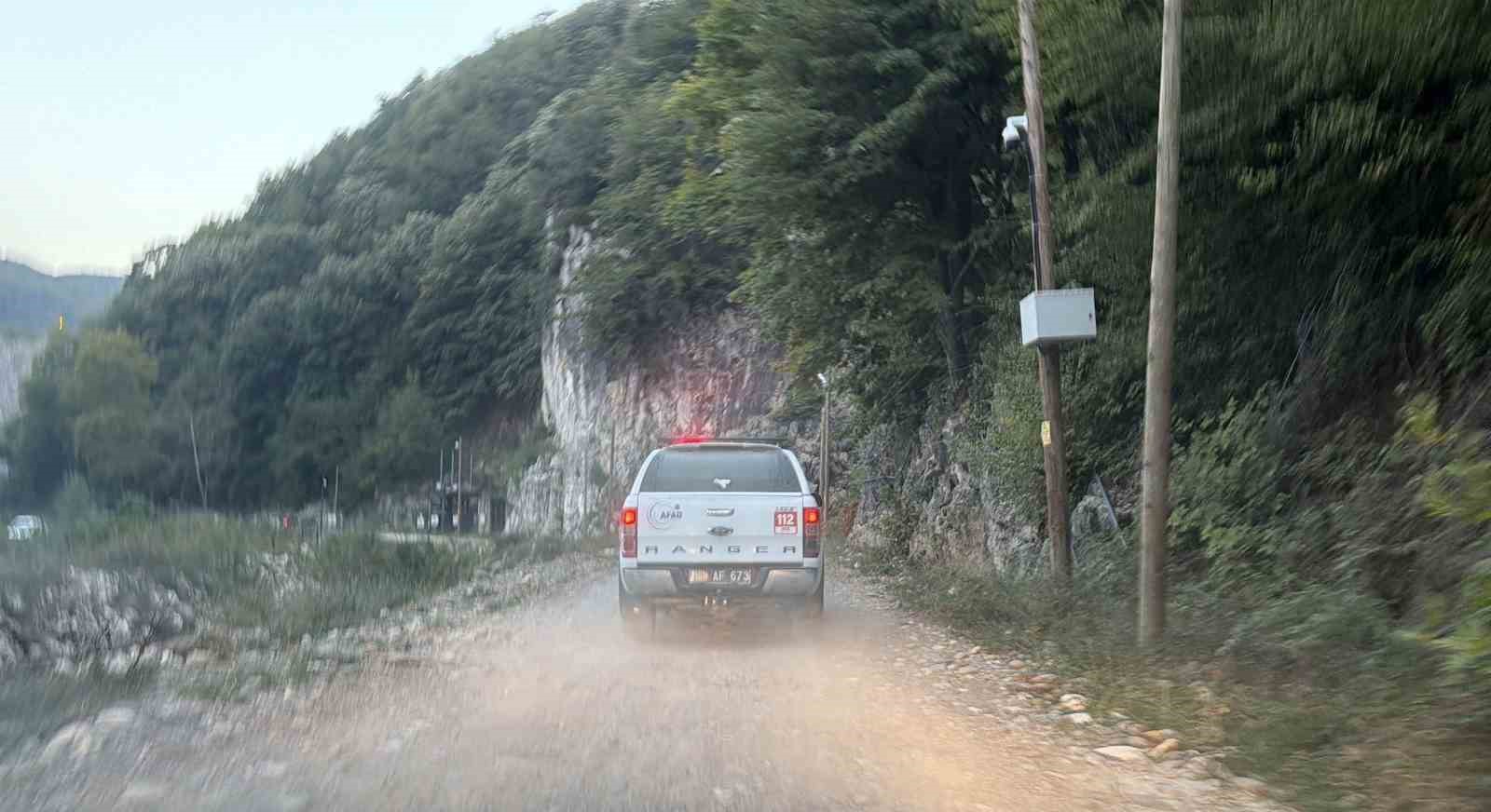 HASANLAR BARAJI YAKINLARINDA 3 ÇOCUĞUN SUYA GİRDİKTEN SONRA KAYBOLDUĞU YÖNÜNDEKİ İHBAR, EKİPLERİ HAREKETE GEÇİRDİ.