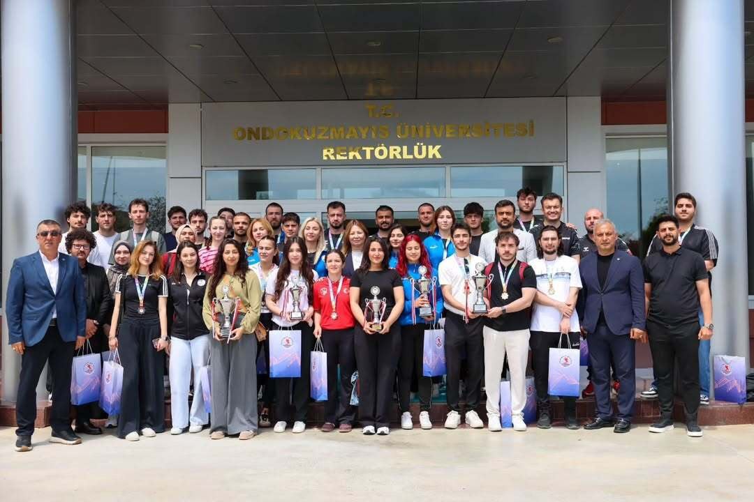 ONDOKUZ MAYIS ÜNİVERSİTESİ (OMÜ) ÖĞRENCİLERİ, 2025-2026 EĞİTİM-ÖĞRETİM YILINDA TÜRKİYE ÜNİVERSİTE SPORLARI FEDERASYONU (TÜSF) TARAFINDAN DÜZENLENEN MÜSABAKALARDA 12 ALTIN, 8 GÜMÜŞ VE 18 BRONZ OLMAK ÜZERE TOPLAM 38 MADALYA KAZANDI.