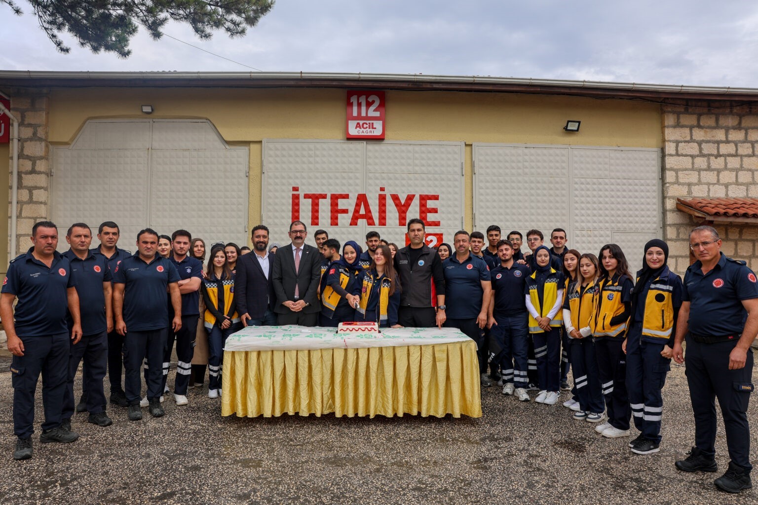 KASTAMONU’NUN TAŞKÖPRÜ İLÇESİNDE ÖĞRENCİLERİNDE KATILIMIYLA DÜZENLENEN PROGRAMDA İTFAİYECİLER HAFTASI KUTLANDI.