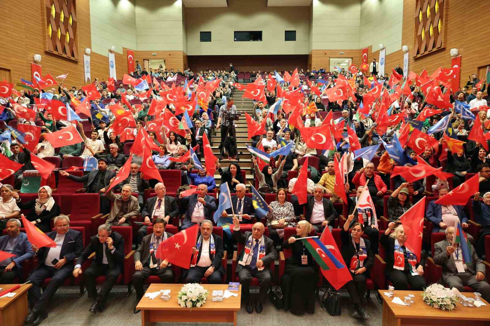 TÜRK DÜNYASI ŞAİR VE YAZARLAR BULUŞMASI’NIN İKİNCİSİ, 15-17 EKİM 2026 TARİHLERİ ARASINDA GERÇEKLEŞTİRİLECEK.  (ARŞİV)