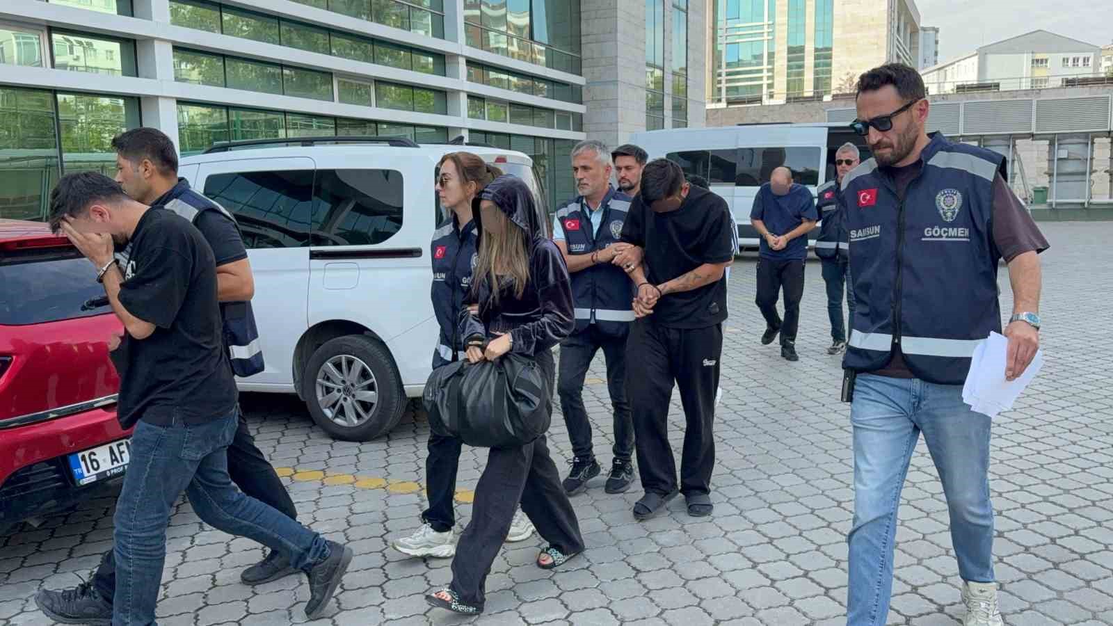 SAMSUN’DA DÜZENLENEN OPERASYONDA 3 KADIN KURTARILIRKEN, 1’İ KADIN 5 ŞÜPHELİ GÖZALTINA ALINDI.