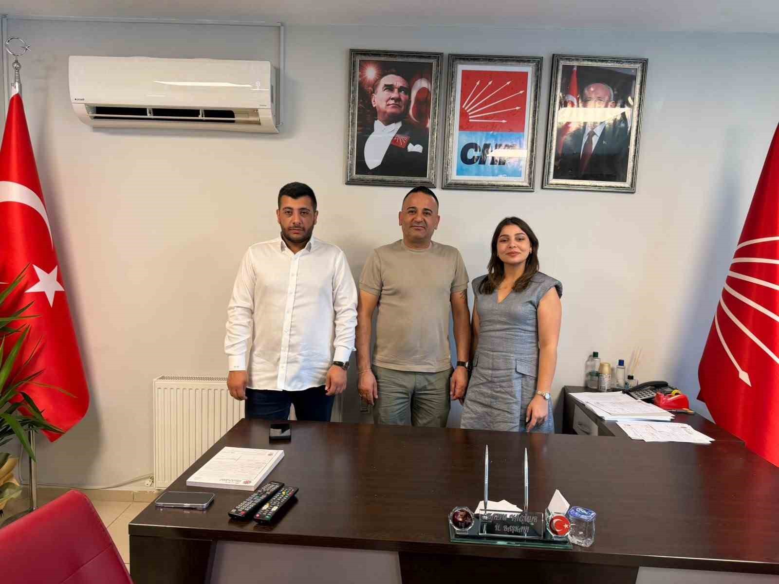 BİLECİK'TE İLK OLARAK CHP BİLECİK İL BAŞKANLIĞI'NI ZİYARET EDEN KARAN'I İL BAŞKANI KAZIM YAĞMUR AĞIRLADI