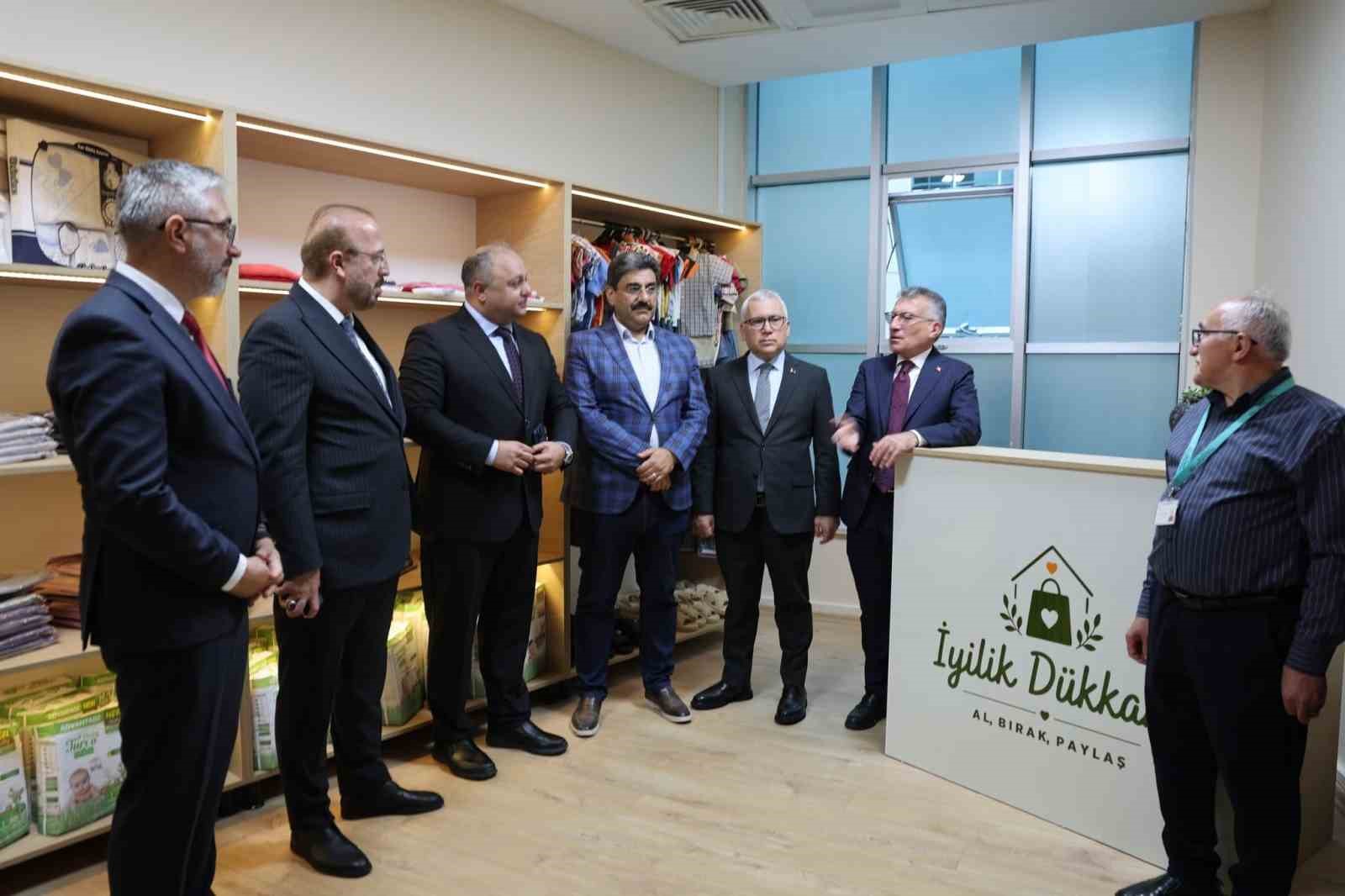 "İYİLİK DÜKKANI" SİVAS NUMUNE'DE İYİLİĞİ BÜYÜTÜYOR