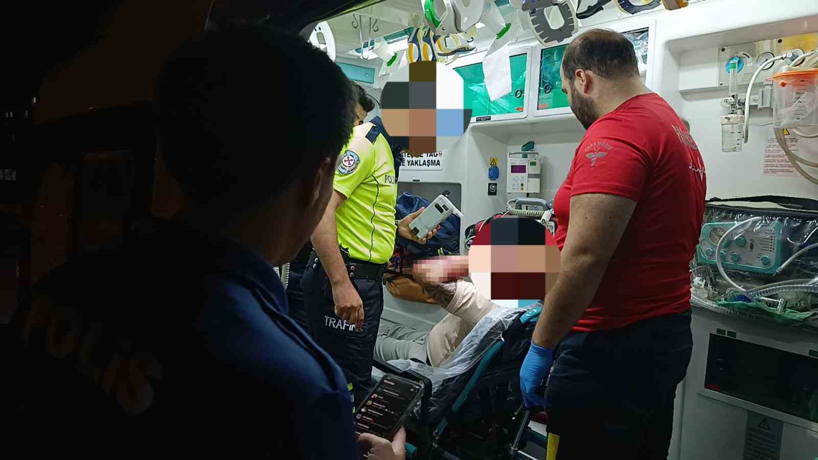 AMBULANS İÇERİSİNDE ALKOL MUAYENESİ YAPILMASINI REDDEDEN YARALI, KIRŞEHİR EĞİTİM VE ARAŞTIRMA HASTANESİ'NE KALDIRILD