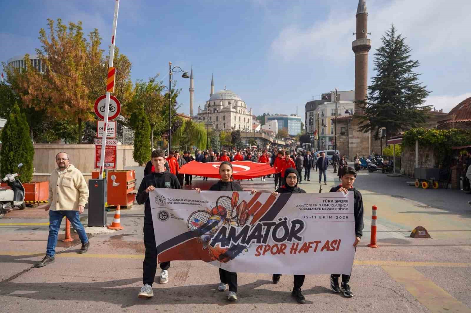 BOLU’DA 5-11 EKİM TARİHLERİ ARASINDA KUTLANAN AMATÖR SPOR HAFTASI, YÜRÜYÜŞLE START ALDI.