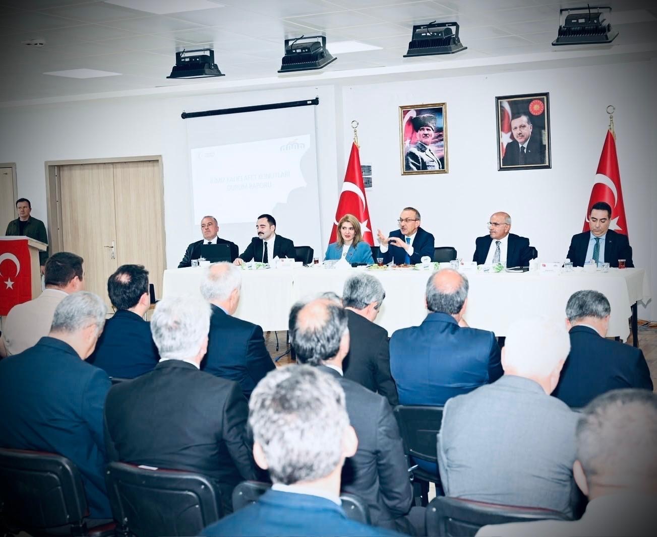 MALATYA VALİSİ SEDDAR YAVUZ, AK PARTİ MALATYA MİLLETVEKİLİ İNANÇ SİRAÇ KARA ÖLMEZTOPRAK VE BÜYÜKŞEHİR BELEDİYE BAŞKANI SAMİ ER, DOĞANYOL’DA BİR DİZİ ZİYARET VE İNCELEME GERÇEKLEŞTİRDİ.