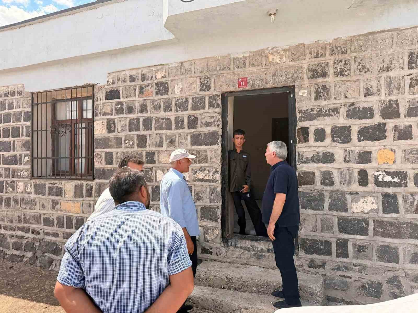 DİYARBAKIR’IN ÇERMİK İLÇE BELEDİYE BAŞKANI ŞEHMUS KARAMEHMETOĞLU, VATANDAŞLARLA BÜTÜNLEŞMEYE DEVAM EDİYOR.