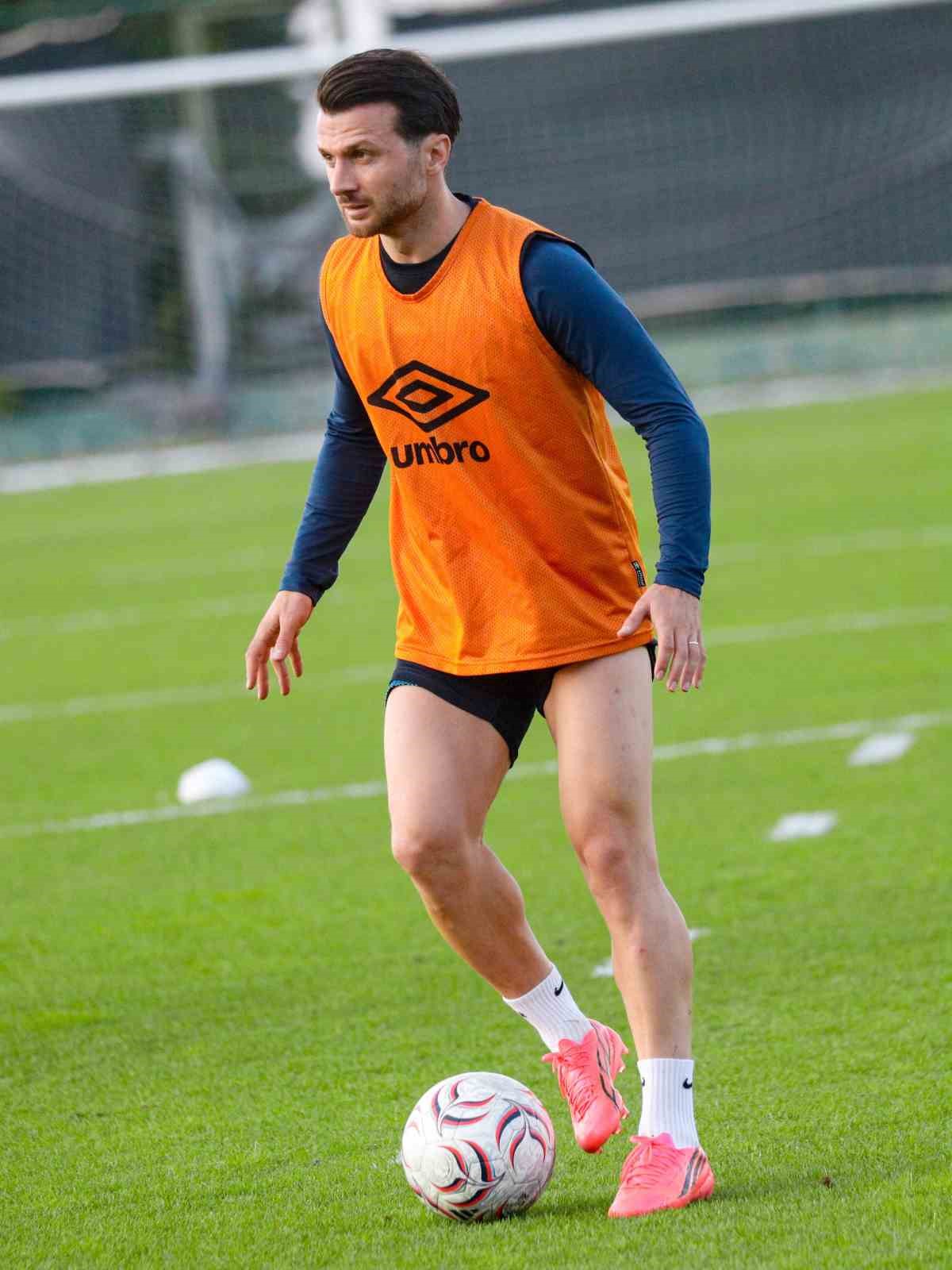MURAT CEM AKPINAR