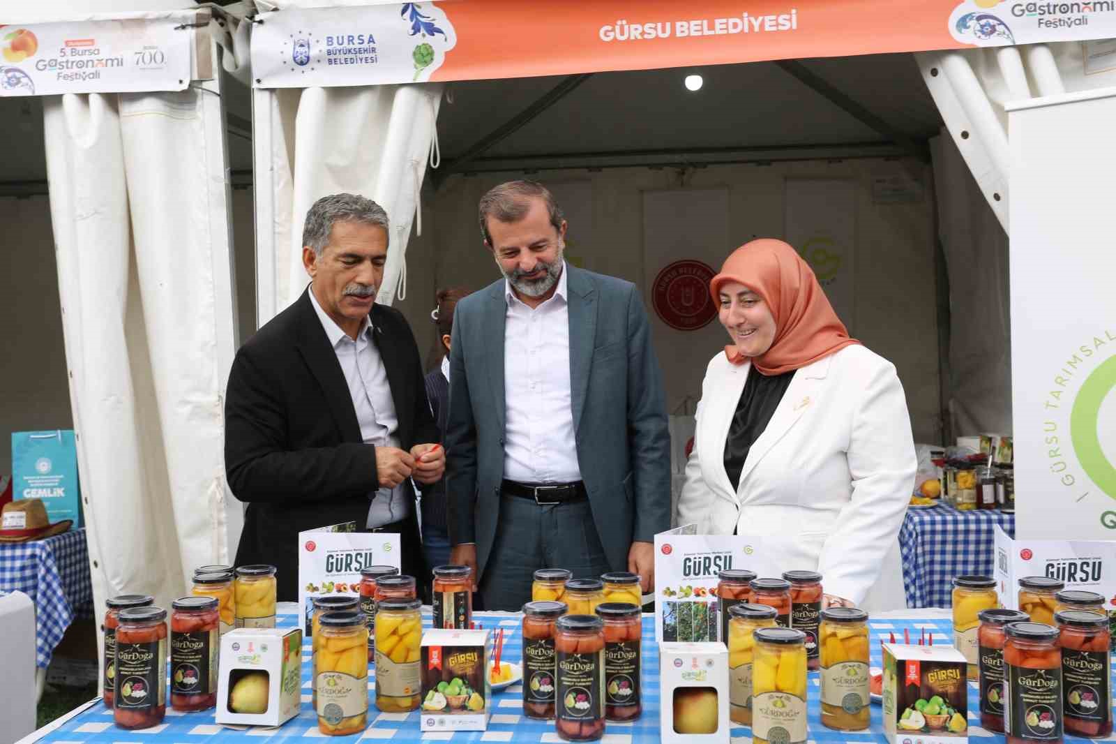 MERİNOS PARK'TA GERÇEKLEŞEN FESTİVALDE, GÜRSU BELEDİYESİ DE LEZZET DOLU BİR STANT İLE YERİNİ ALDI.