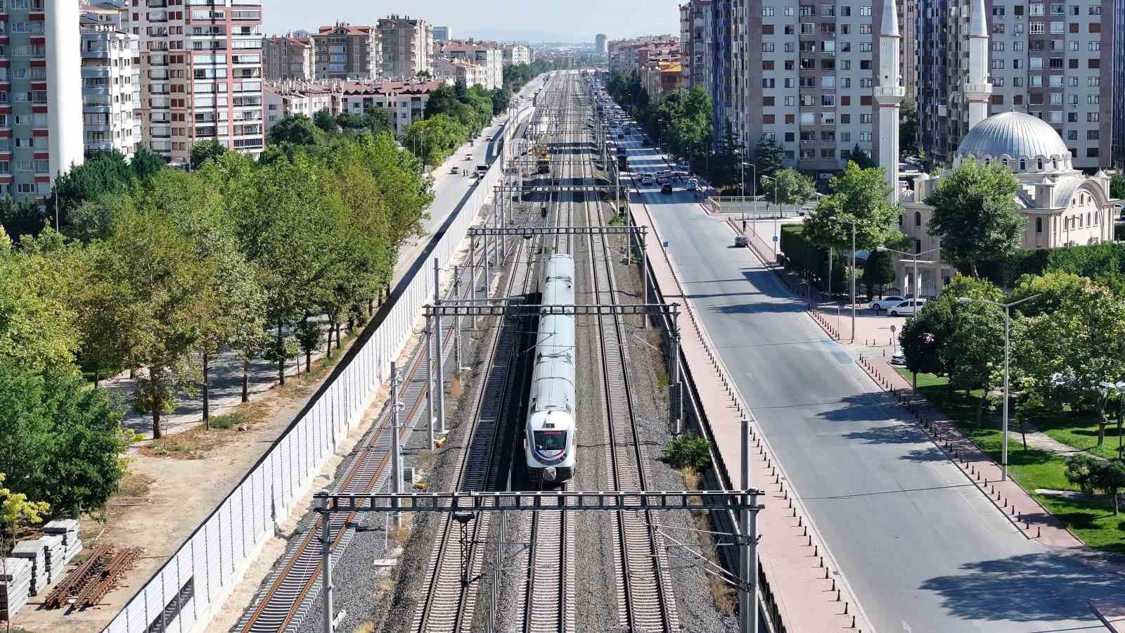 KONYA BANLİYÖ HATTINA 4 SET, TOPLAM 16 ARAÇ ALIMI İÇİN İHALE SÜRECİ BAŞLADI.