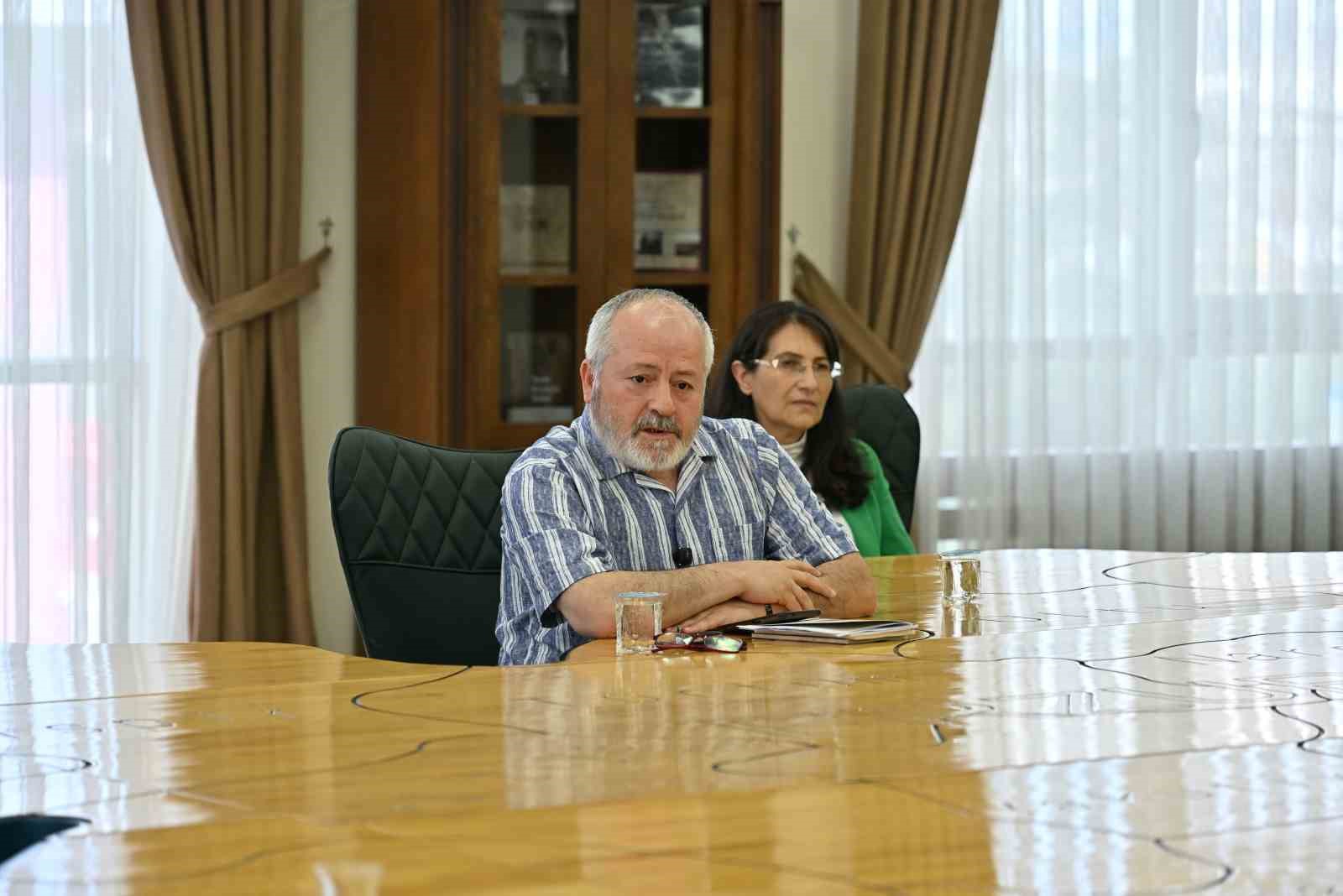 KÜLTÜR VE TURİZM BAKANLIĞI TARAFINDAN DÜZENLENEN ERZURUM KÜLTÜR YOLU FESTİVALİ, KENTİN KÜLTÜREL MİRASINI FARKLI SANAT DİSİPLİNLERİYLE BULUŞTURAN ETKİNLİKLERLE DEVAM ETTİ.