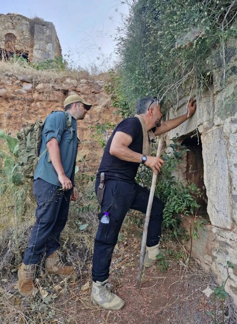 KÜLTÜR VE TURİZM BAKANLIĞI KÜLTÜR VARLIKLARI VE MÜZELER GENEL MÜDÜRLÜĞÜNÜN İZİNLERİYLE YÜRÜTÜLEN SELİNUS ANTİK KENTİ VE ÇEVRESİ ARKEOLOJİK YÜZEY ARAŞTIRMALARININ 2026 YILI ÇALIŞMA SEZONU, 7–21 EYLÜL TARİHLERİ ARASINDA ALANYA ALAADDİN KEYKUBAT ÜNİVERSİTESİ BAŞKANLIĞINDA GERÇEKLEŞTİRİLDİ.