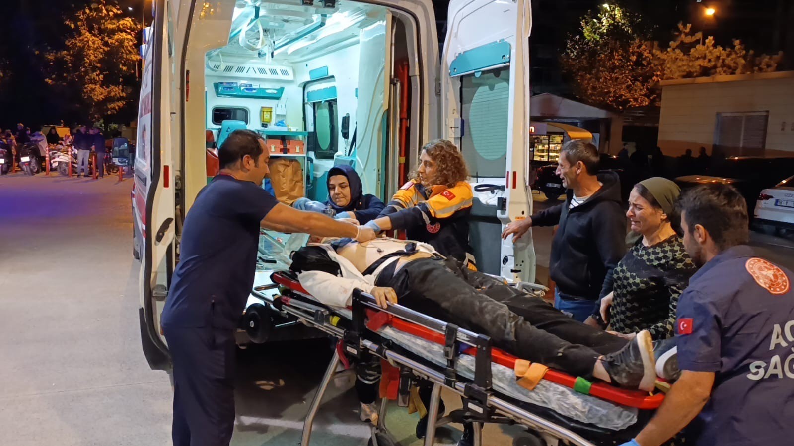 BURSA’NIN İNEGÖL İLÇESİNDE KAMYONET İLE MOTOSİKLETİN ÇARPIŞMASI SONUCU MEYDANA GELEN VE 21 YAŞINDAKİ KEMAL DERVİŞ’İN HAYATINI KAYBETTİĞİ KAZADA AĞIR YARALANAN 19 YAŞINDAKİ MUSTAFA CAN ÖZTÜRK'TE YAPILAN TÜM MÜDAHALELERE RAĞMEN KURTARILAMADI.