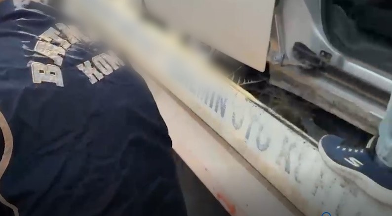BATMAN'DA POLİS EKİPLERİNİN YAPTIĞI ÇALIŞMADA 18 BİN 910 PAKET KAÇAK SİGARA ELE GEÇİRİLDİ.