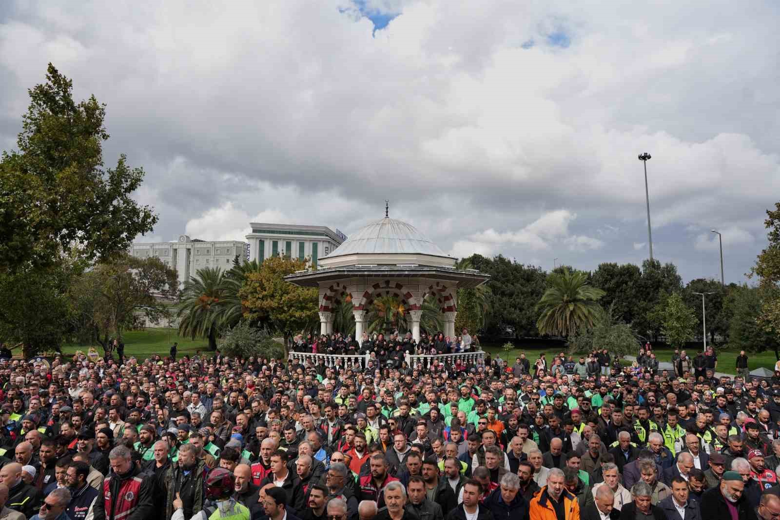 FENOMEN MOTORCU CUMHUR KAHRAMAN SON YOLCULUĞUNA UĞURLANDI