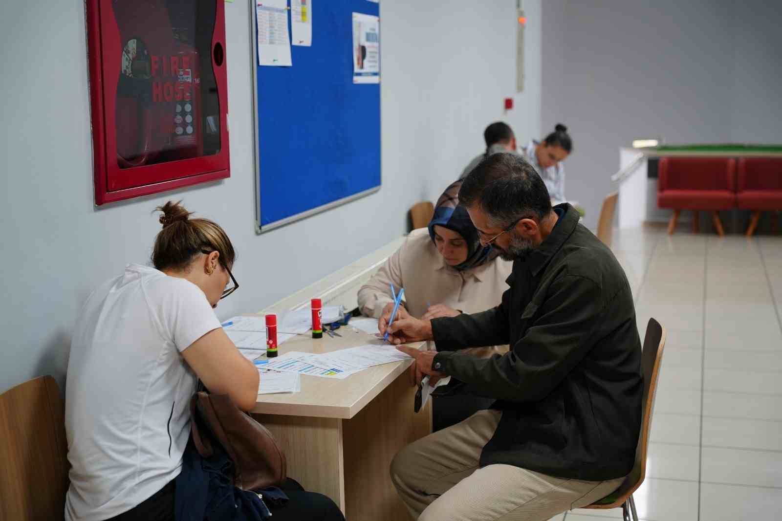KOCAELİ BÜYÜKŞEHİR BELEDİYE KONSERVATUVARI’NIN YETENEK SINAVLARINDA BAŞARILI OLAN 362 ÖĞRENCİ, KONSERVATUVAR EĞİTİMİ ALMAYA HAK KAZANDI. 7 BÖLÜM VE 33 BRANŞTA EĞİTİM VERİLEN KONSERVATUVARDA YENİ EĞİTİM DÖNEMİ 28 EYLÜL PAZARTESİ GÜNÜ BAŞLAYACAK.