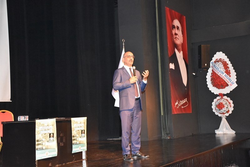 MANİSA’NIN SALİHLİ İLÇESİNDE CAMİLER VE DİN GÖREVLİLERİ HAFTASI DOLAYISIYLA İLÇE MÜFTÜLÜĞÜ TARAFINDAN "CAMİ VE SOSYAL HAYAT" KONULU KONFERANS PROGRAMI DÜZENLENDİ.