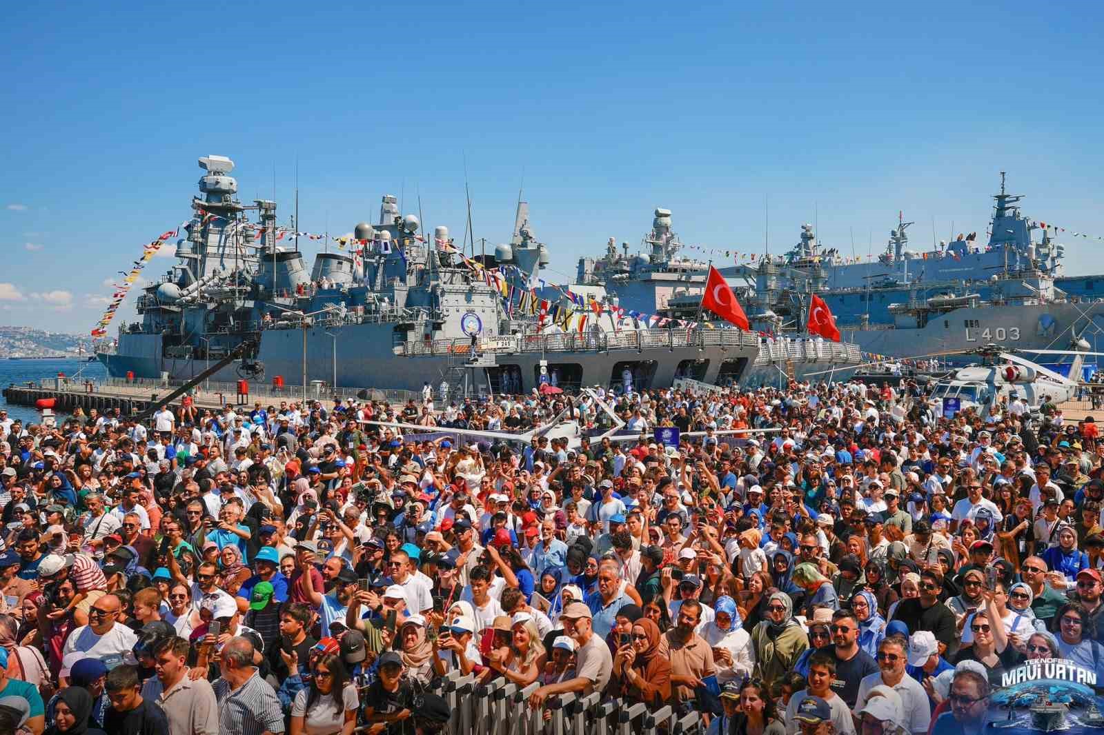 DÜNYANIN EN BÜYÜK HAVACILIK, UZAY VE TEKNOLOJİ FESTİVALİ TEKNOFEST, 'MAVİ VATAN' TEMASIYLA GÖLCÜK TERSANESİ KOMUTANLIĞINDA KAPILARINI AÇTI.