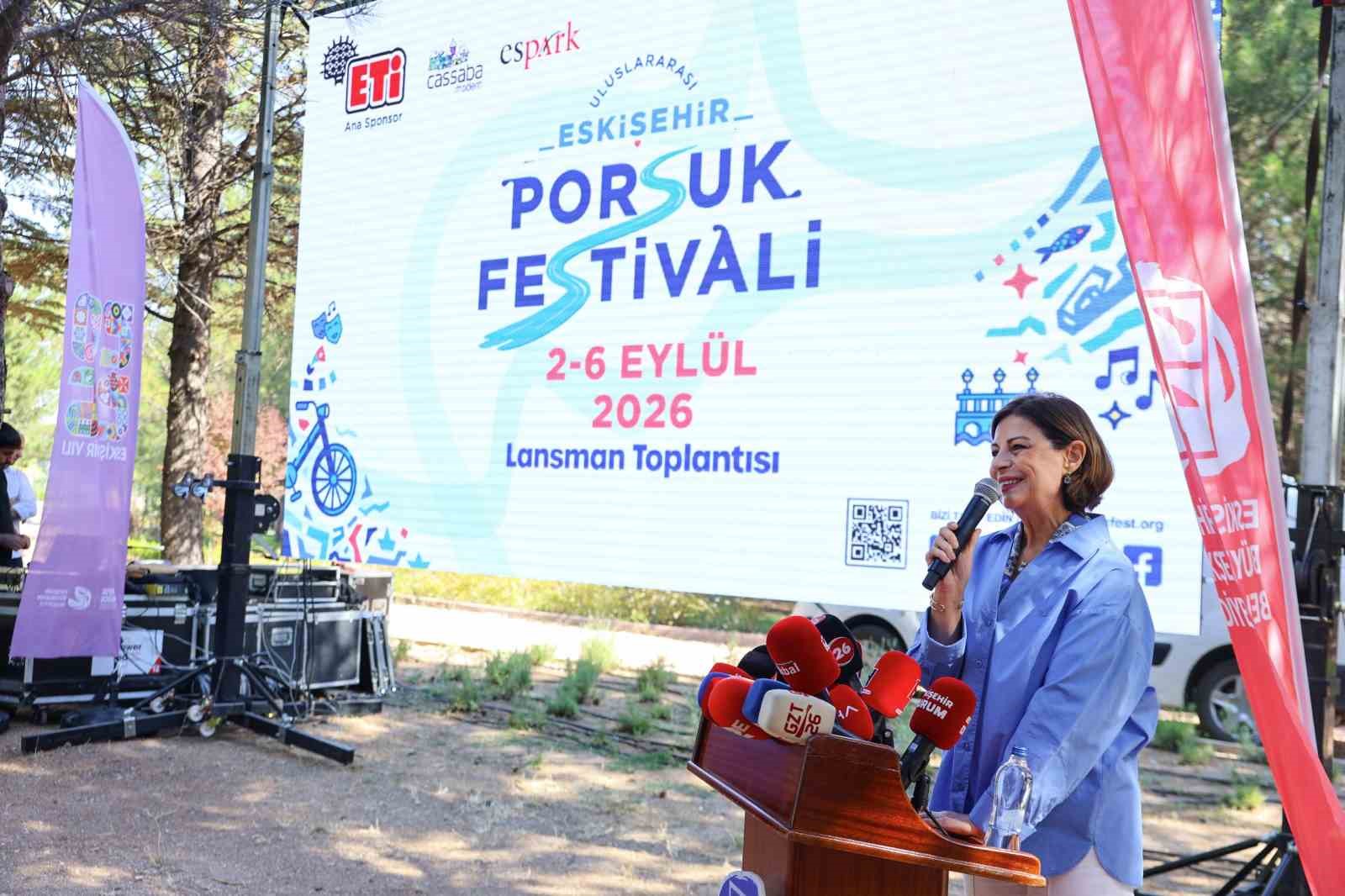ESKİŞEHİR BÜYÜKŞEHİR BELEDİYE BAŞKANI AYŞE ÜNLÜCE KONUŞMA YAPTI.