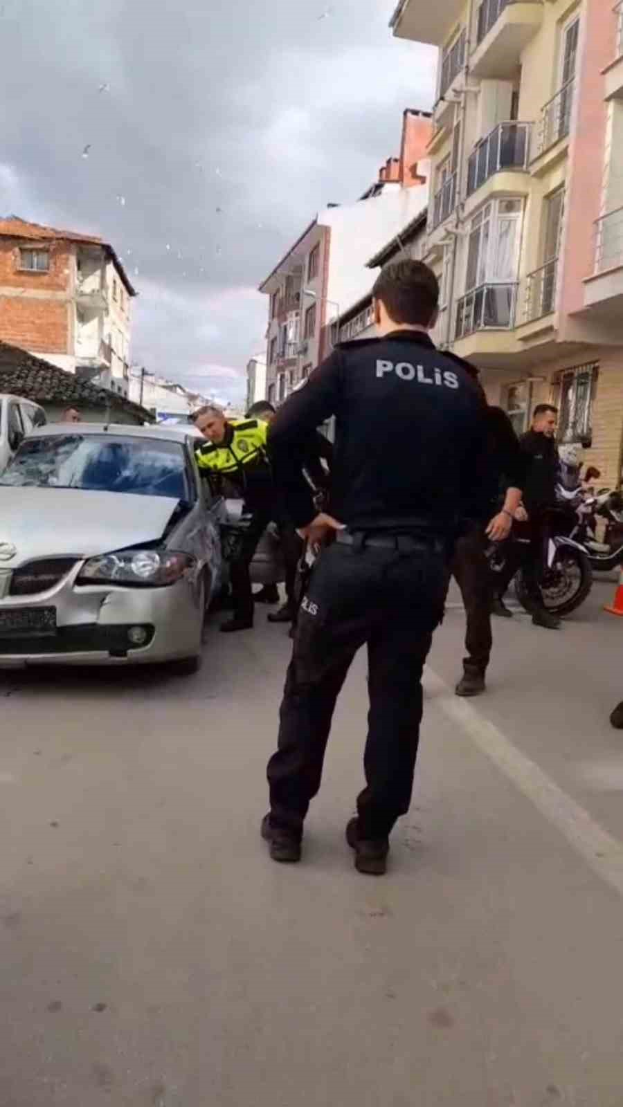 EDİRNE’DE KOVALAMACA SONRASI YAKALANAN SÜRÜCÜNÜN BABASINDAN GAZETECİYE TEHDİT